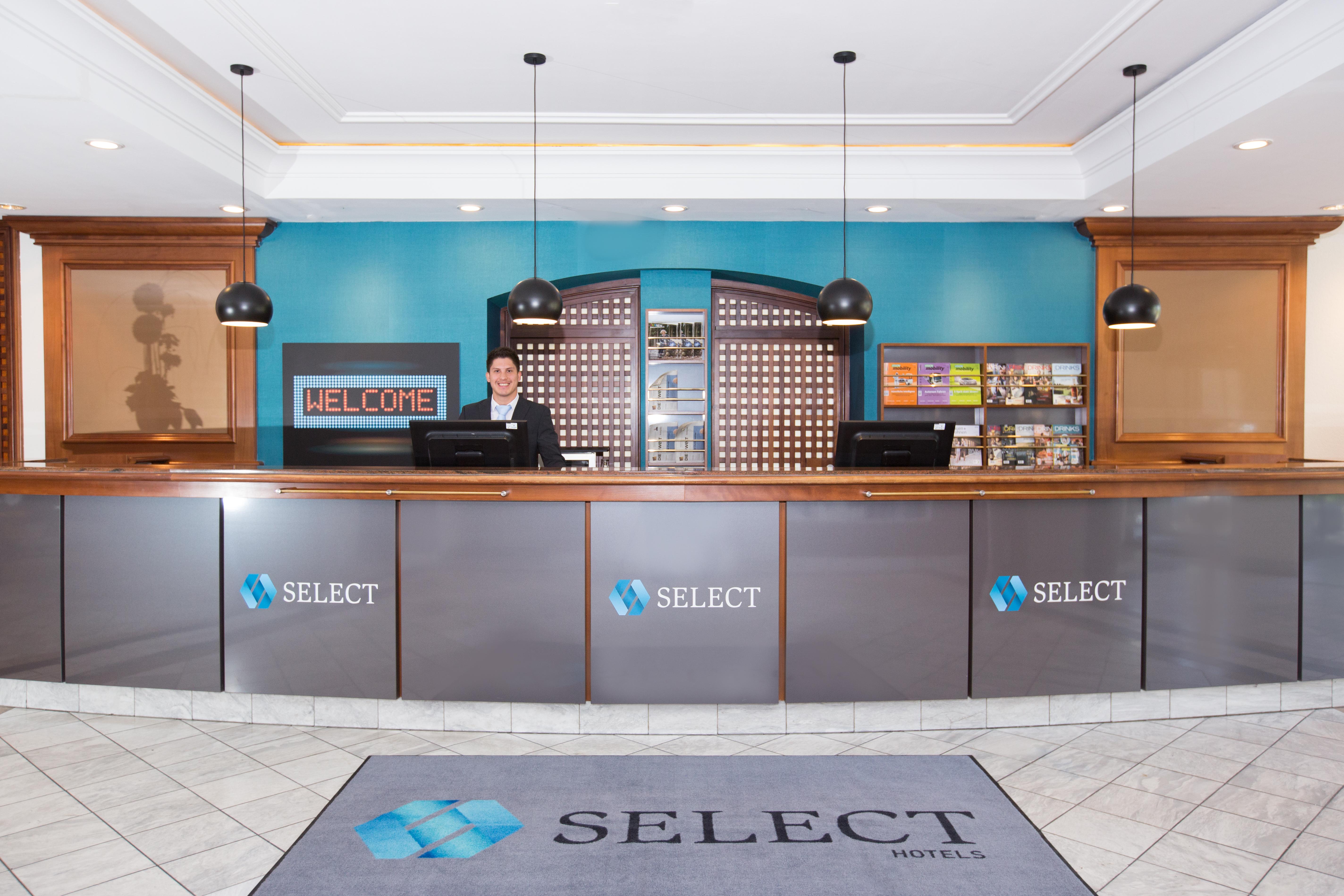 Garner Hotel Ruesselsheim By Ihg Екстер'єр фото