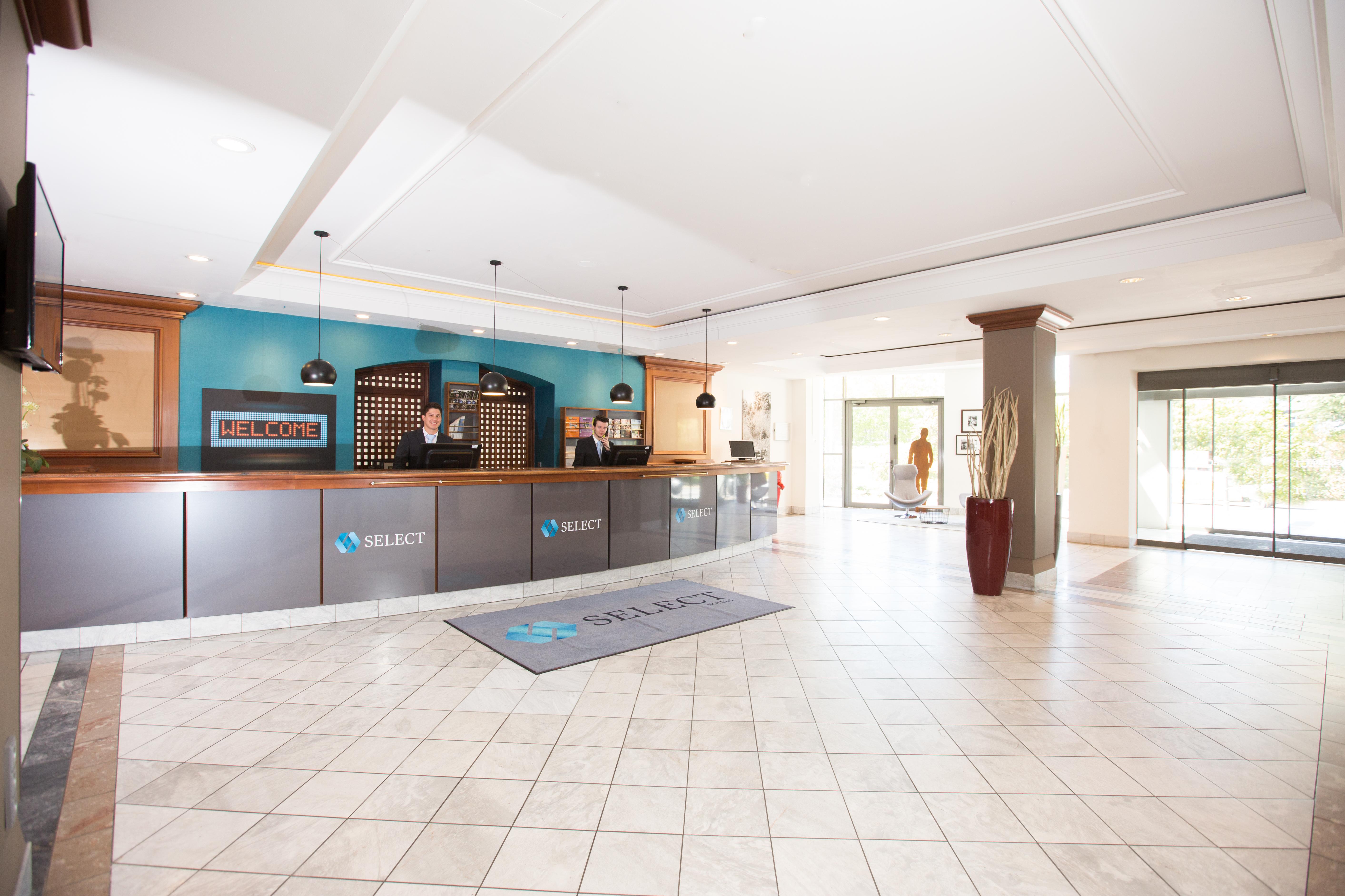 Garner Hotel Ruesselsheim By Ihg Екстер'єр фото