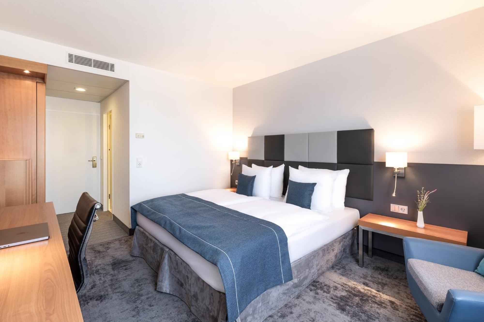 Garner Hotel Ruesselsheim By Ihg Екстер'єр фото