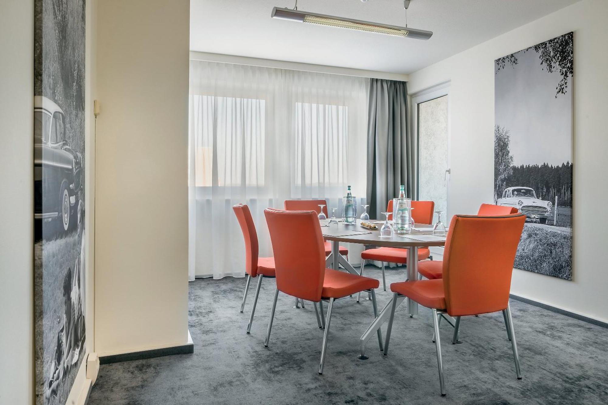 Garner Hotel Ruesselsheim By Ihg Екстер'єр фото